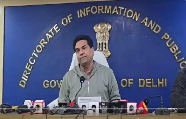 मंत्री कपिल मिश्रा का आतिशी पर हमला, कहा-यह राजनीति नहीं, आस्था और सदन की गरिमा का मामला