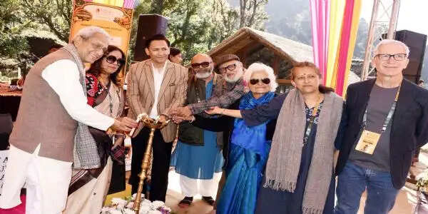 नैनीताल में लिटरेचर फेस्टिवल से पर्यटन क्षेत्रों को मिलेगी नई पहचान : आयुक्त दीपक रावत