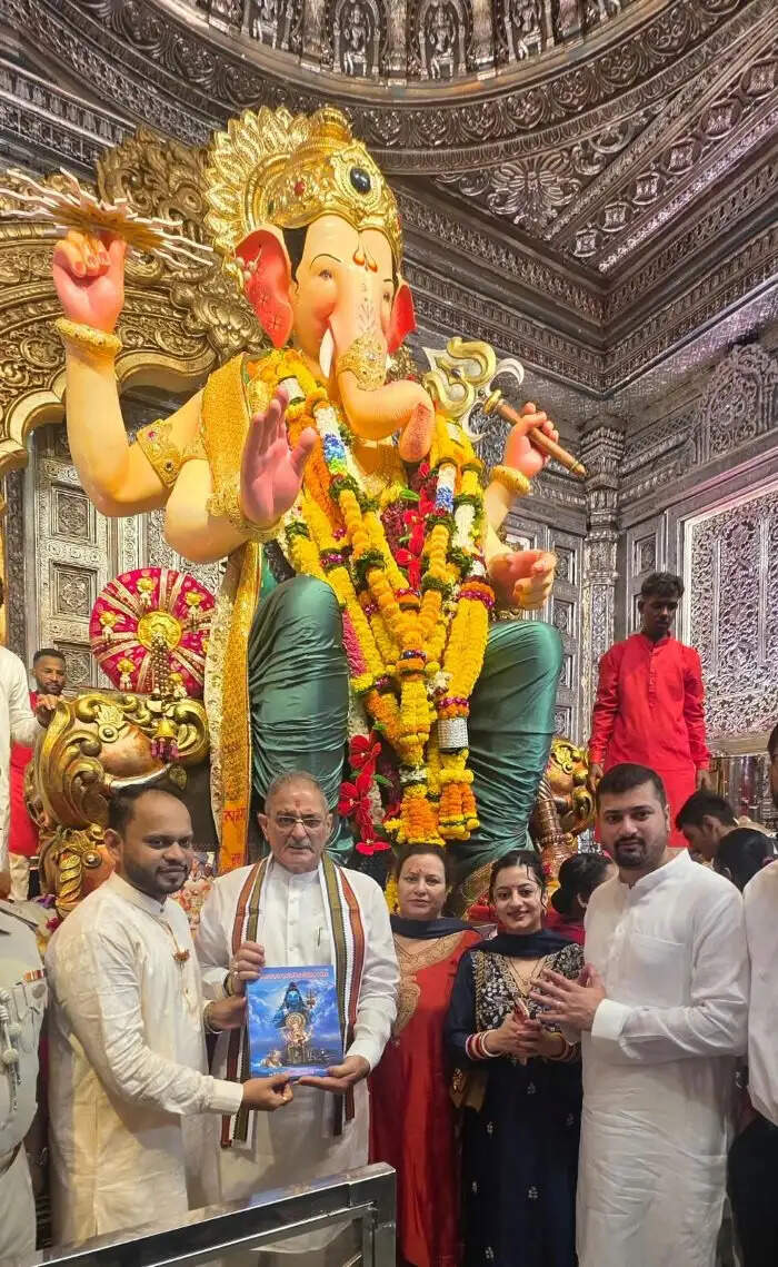 राज्यपाल कविन्द्र गुप्ता ने मुंबई में लालबागचा राजा के किए दर्शन, महाराष्ट्र के राज्यपाल से की शिष्टाचार भेंट