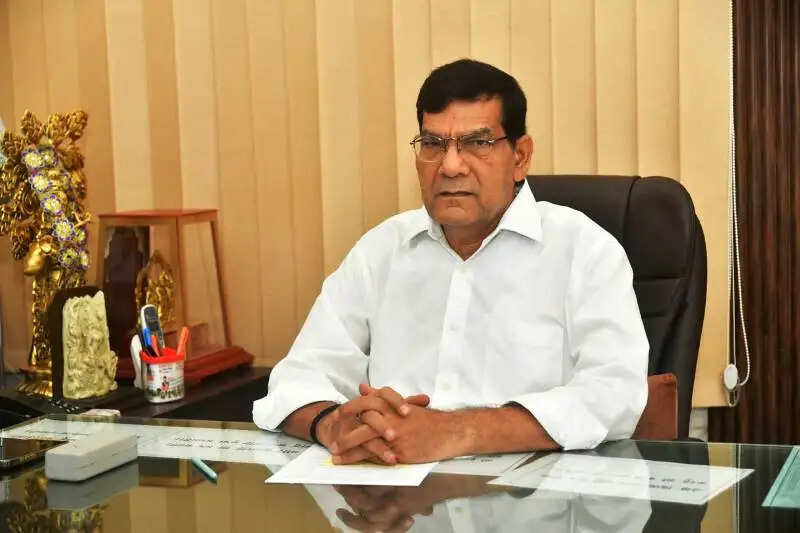 कल्पनाथ राय के नाम से जाना जाएगा घाेसी का एतिहासिक साेलर प्लांट : ए.के. शर्मा