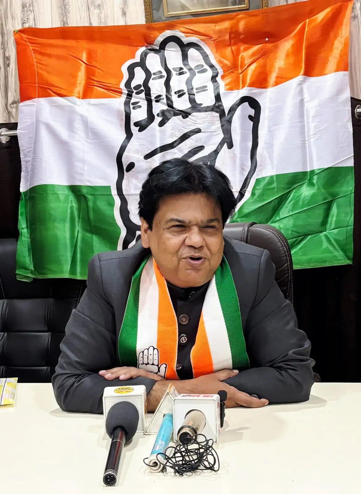 लोकतंत्र केवल चुनावों से नहीं, बल्कि नागरिक भागीदारी, जवाबदेह प्रशासन से मजबूत हाेता है : प्रवीण प्रकाश