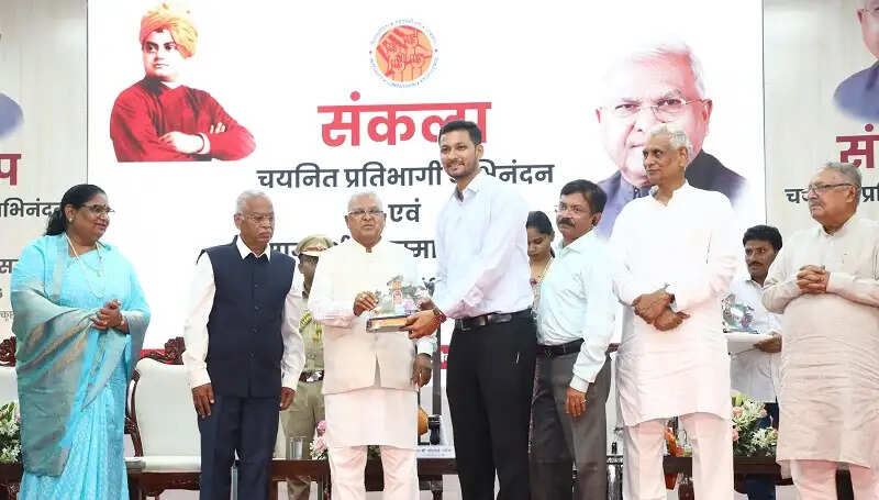 संयमित, संस्कारित और संवेदनशील युवा ही राष्ट्र की सबसे बड़ी शक्ति : राज्यपाल पटेल