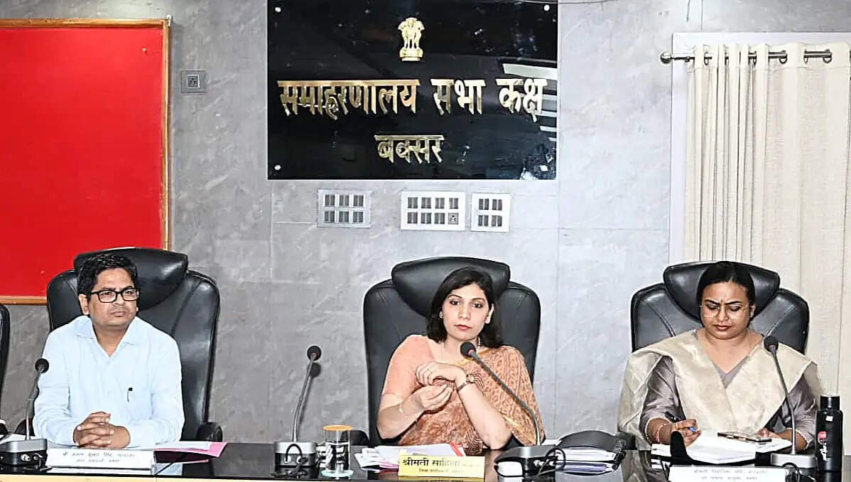 बक्सर प्रशासन एक्शन मोड में, श्रावणी मेला से लेकर जनता दरबार और सोलर योजना तक तैयारियां तेज