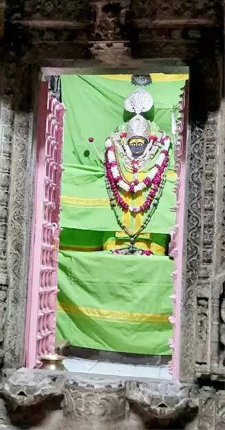मंदसौर में है लक्ष्मण मंदिर, लेकिन आनेजाने का मार्ग नहीं होने से भक्तों को करना पड़ता है परेशानियों का सामना