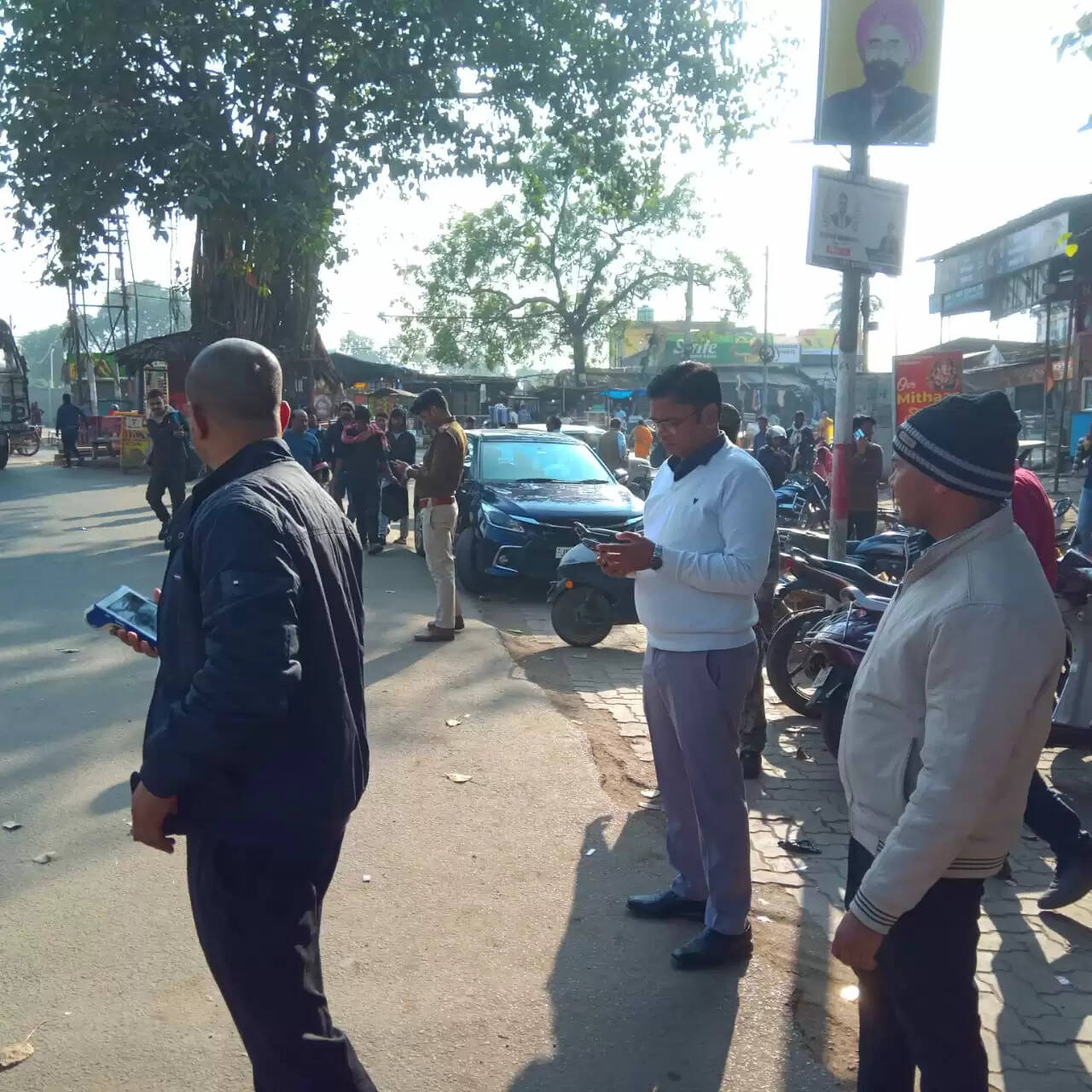 उपायुक्त के निर्देश पर चले वाहन जांच में 61 हजार की वसूली