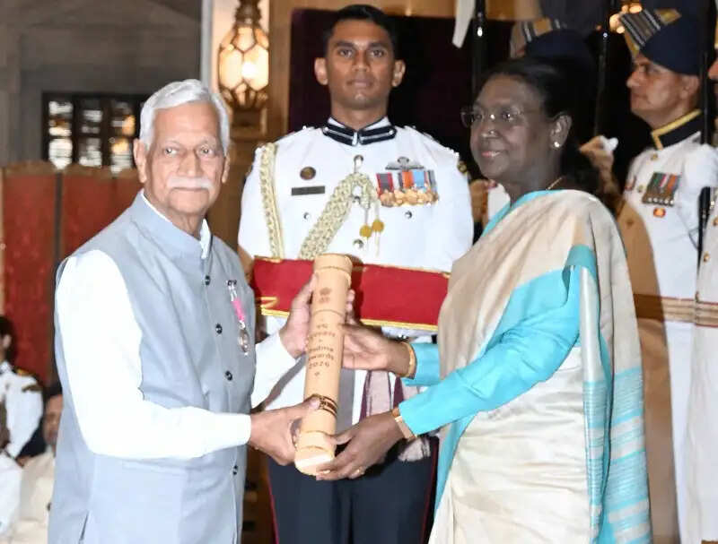 राष्ट्रपति ने मप्र की दो विभूपियों को पद्मश्री सम्मान से किया अलंकृत, मुख्यमंत्री ने दी बधाई