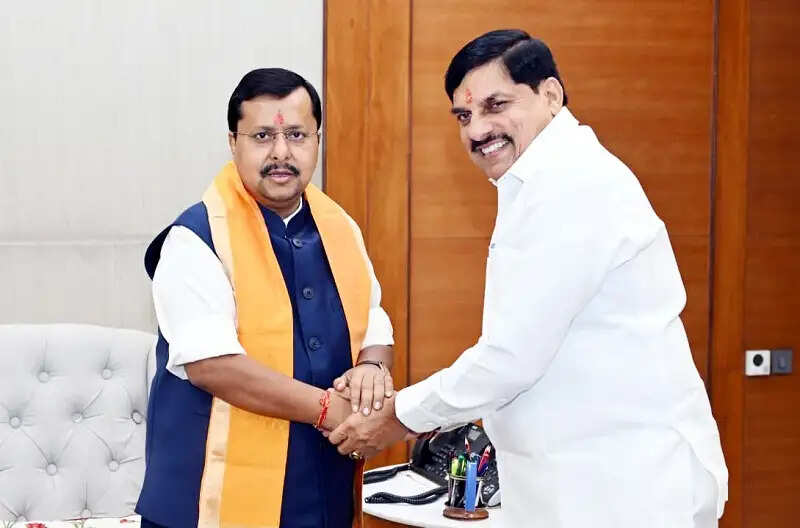 भाजपा अध्यक्ष नितिन नवीन से मिले मप्र के मुख्यमंत्री, समसामयिक विषयों पर हुई चर्चा
