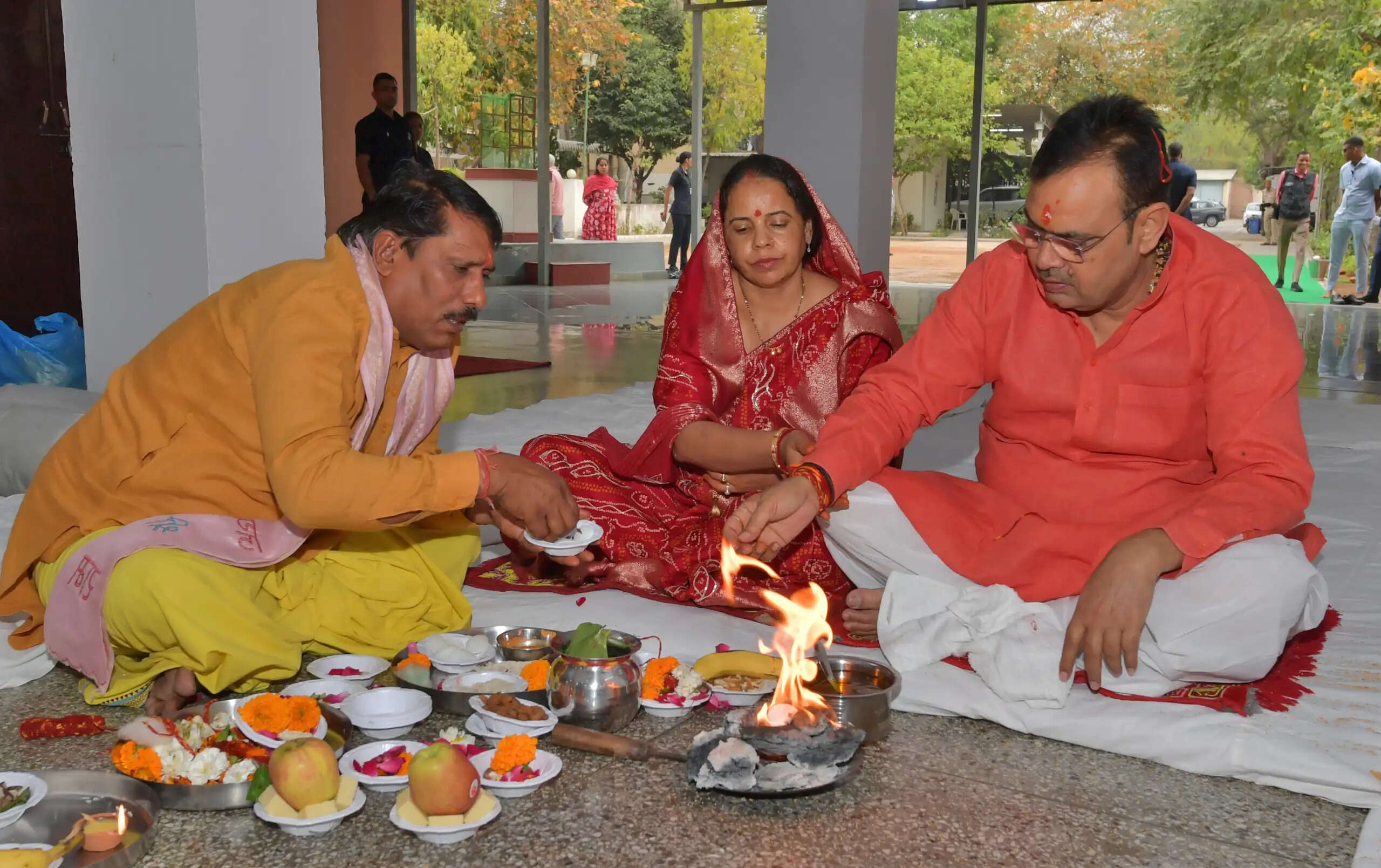 चैत्र नवरात्र पर मुख्यमंत्री ने की पूजा, प्रदेश की खुशहाली की कामना