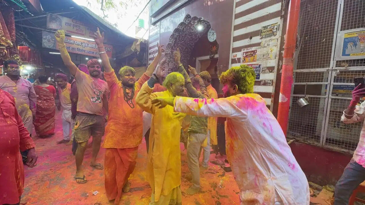 रंगभरी एकादशी भगवान शिव और माता पार्वती के पुनर्मिलन का प्रतीक है: विवेकानंद महराज