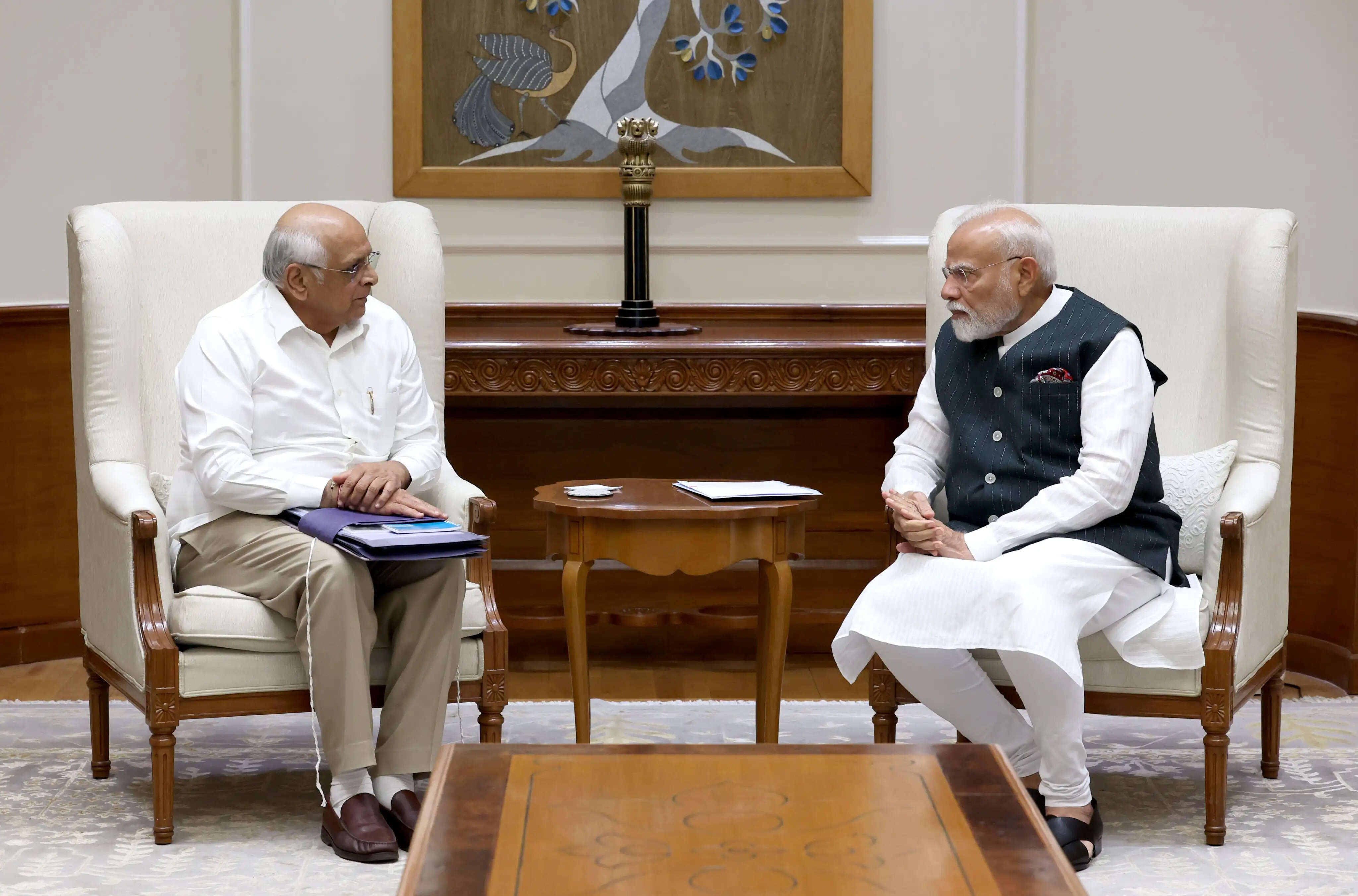गुजरात के मुख्यमंत्री ने प्रधानमंत्री से मुलाकात की