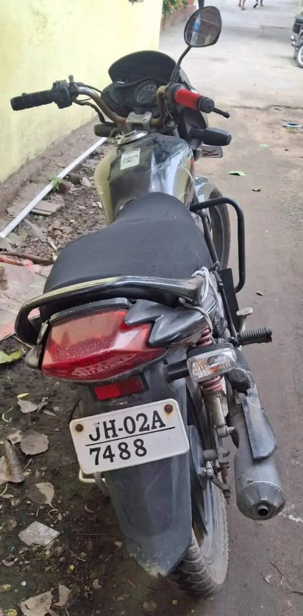 चोरी की बाइक के साथ आरोपित गिरफ्तार