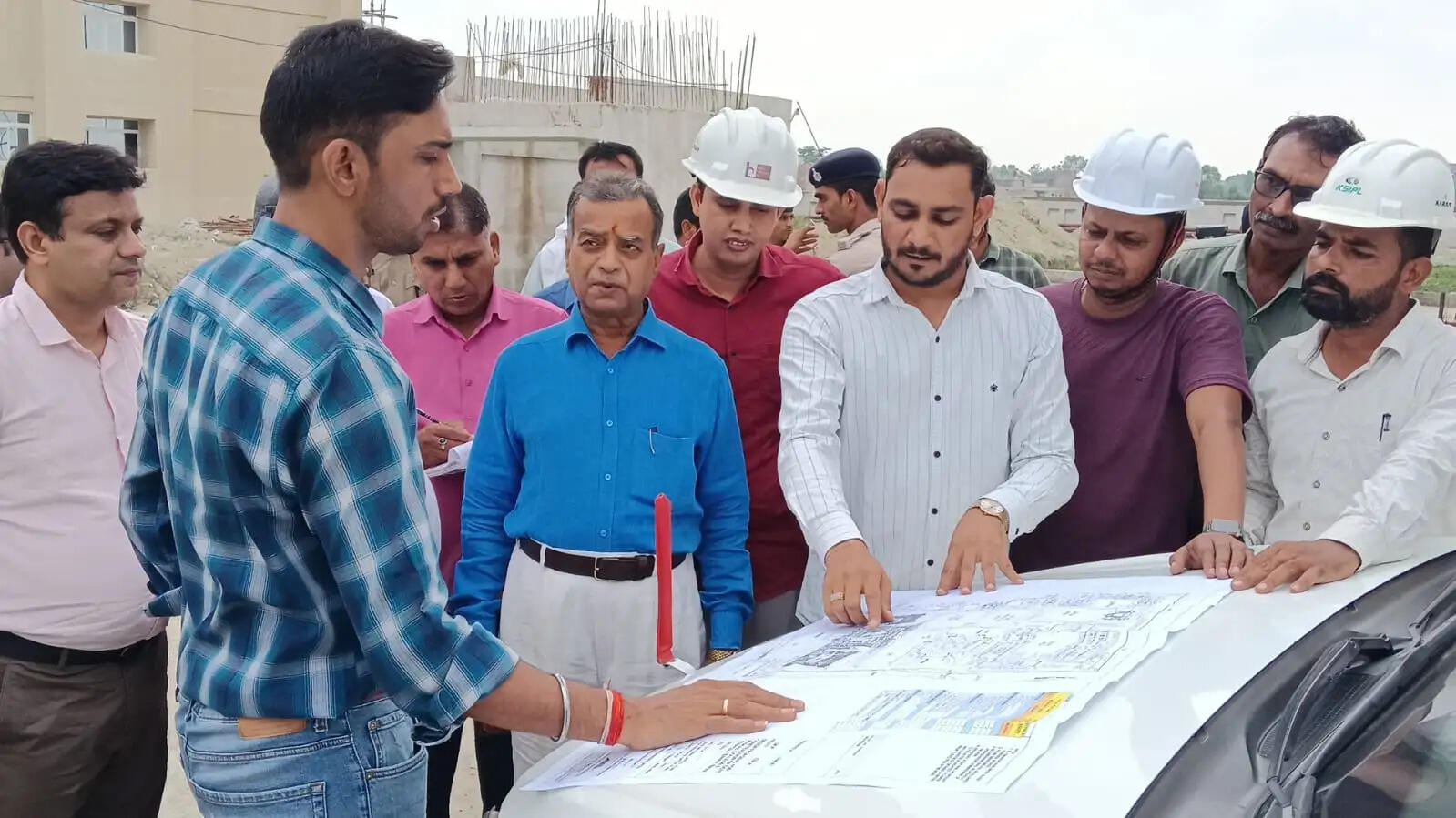 मैरवा में डीएम ने अधिकारियों व जनप्रतिनिधियों संग की समन्वय बैठक, पर्व-त्योहारों को लेकर दिए निर्देश