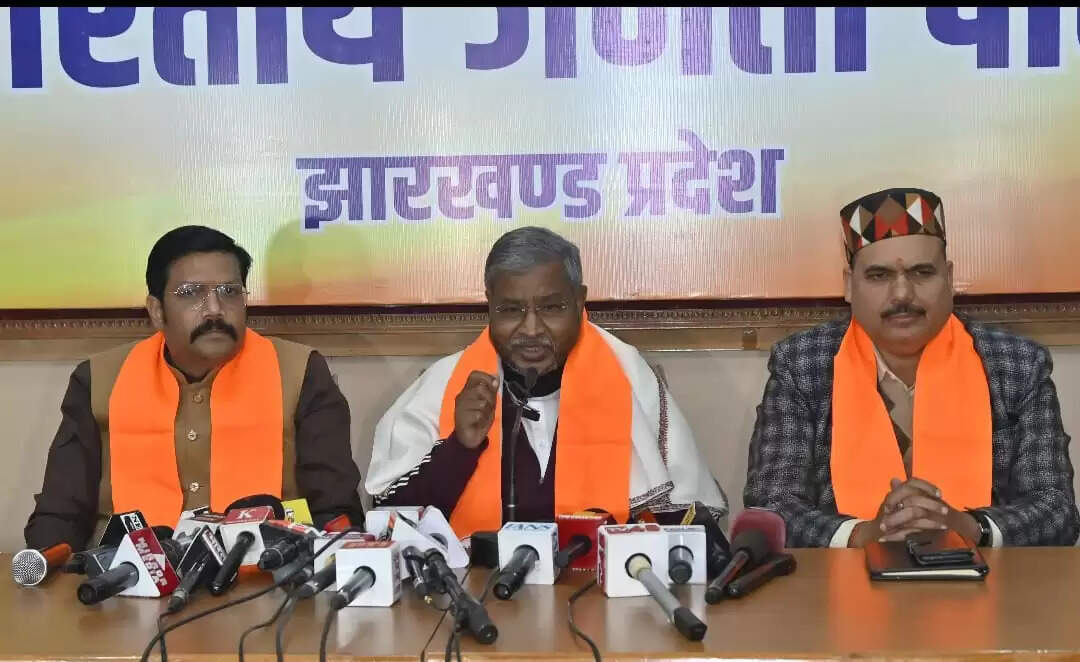 शराब घोटाले में निलंबित आईएएस विनय चौबे के साथ मुख्यमंत्री भी शामिल : बाबूलाल मरांडी