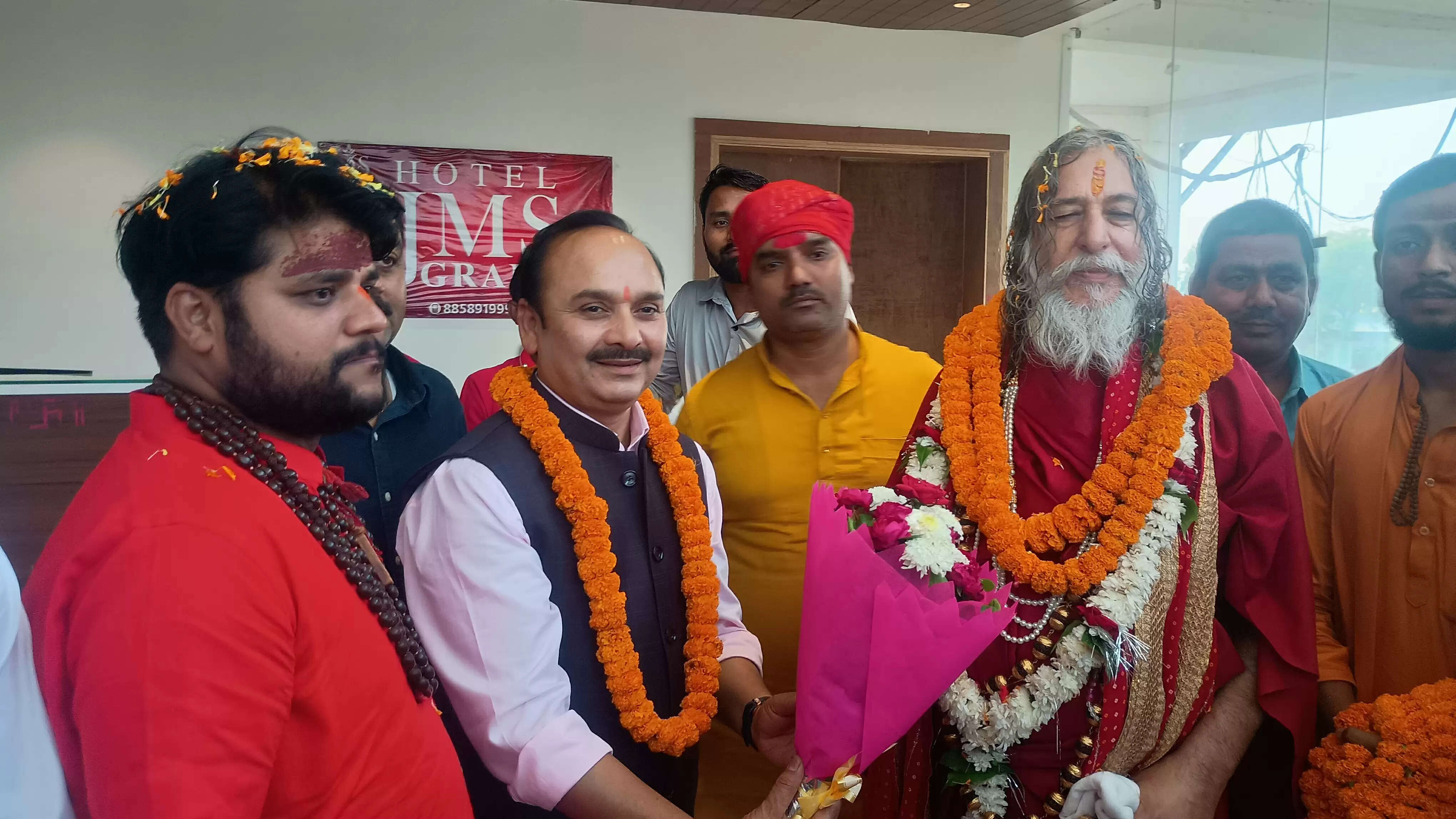 सनातन धर्म सभी धर्मों का मूल, दूसरे धर्मों का भी सम्मान : विश्वात्मानंद सरस्वती