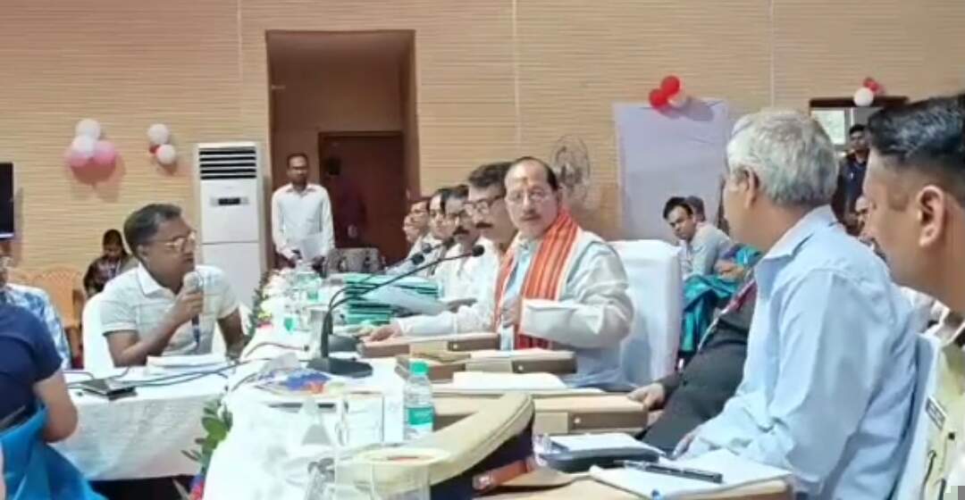 भूमि सुधार जनकल्याण संवाद में फूटा जमीन विवाद का दर्द, उप मुख्यमंत्री बोले-भूमाफियाओं की बनाएं सूची, करें कार्रवाई