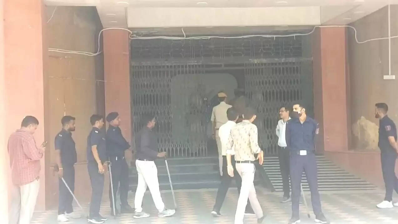 भीलवाड़ा कलेक्ट्री परिसर में बम की धमकी से मचा हड़कंप, बाद में निकली मॉकड्रिल