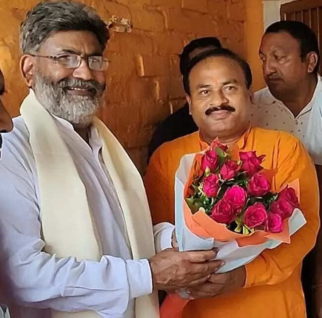 शिक्षकों के लिए समर्पित डॉ तिवारी की होगी ऐतिहासिक जीत : विभवनाथ भारती