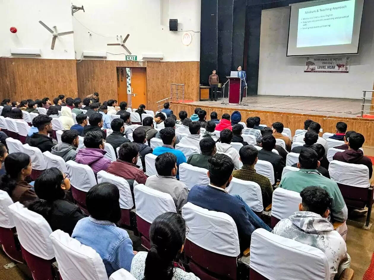 हिसार : ओरिएंटेशन कार्यक्रम नए विद्यार्थियों के लिए अत्यंत आवश्यक : मनोज रोज