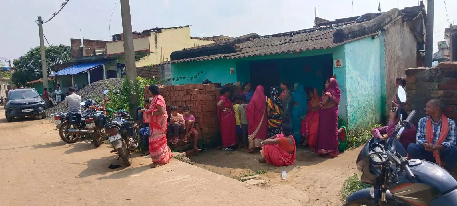 खड़े ट्रक ने ली युवक की जान, सड़क सुरक्षा पर उठे सवाल