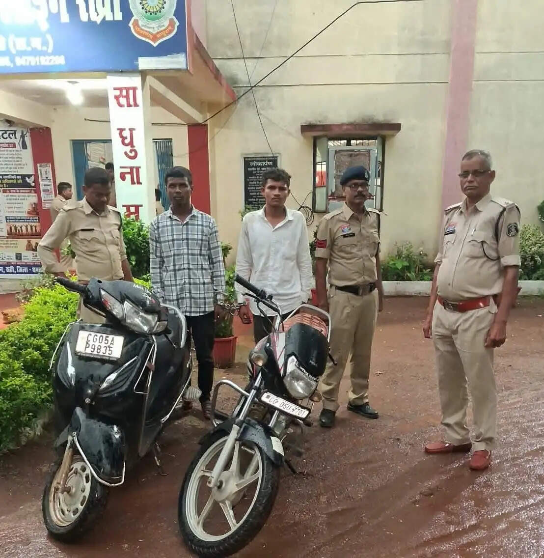 मानव वन मोड़ पर रास्ता रोककर लूटमार करने वाले पकड़ाए