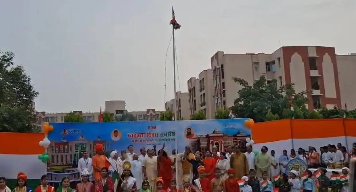 लाखों-करोड़ों लेकर नौकरियां बेची जा रहीं : बाबा रामदेव