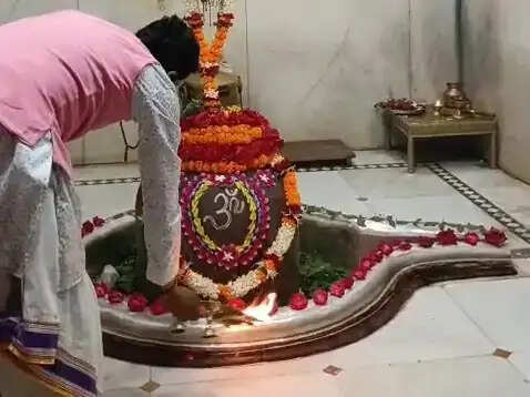सावन के दूसरे सोमवार पर शिवमय हुआ मध्य&nbsp;प्रदेश, बारिश के बीच उमड़ा आस्था का सैलाब