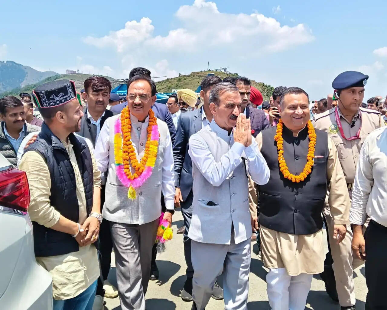 सिरमौर पहुंचे मुख्यमंत्री सुक्खू, विवाह समारोह में लिया भाग