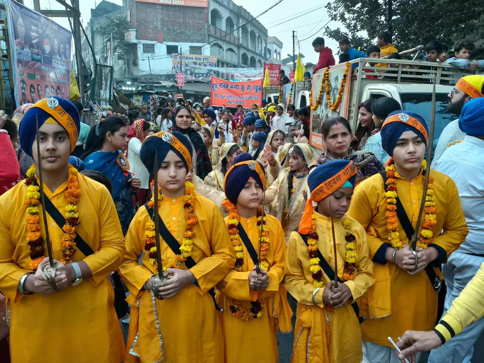 श्री गुरु गोविंद सिंह के प्रकाशोत्सव के उपलक्ष्य में निकला भव्य नगर कीर्तन