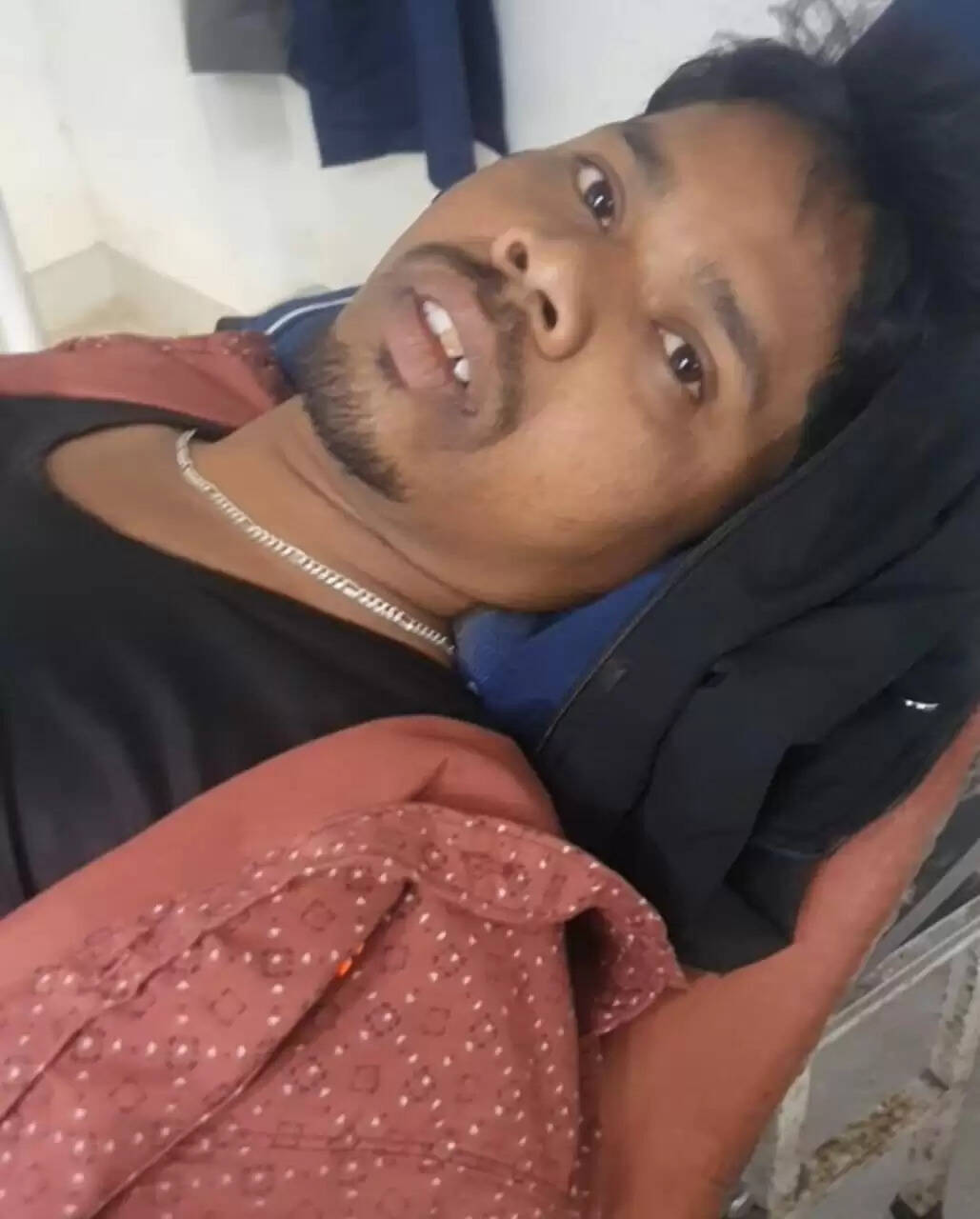 रिश्तेदार का इलाज कराकर लौट रहे तीन लोगों काे ट्रक ने कुचला, एक की मौत