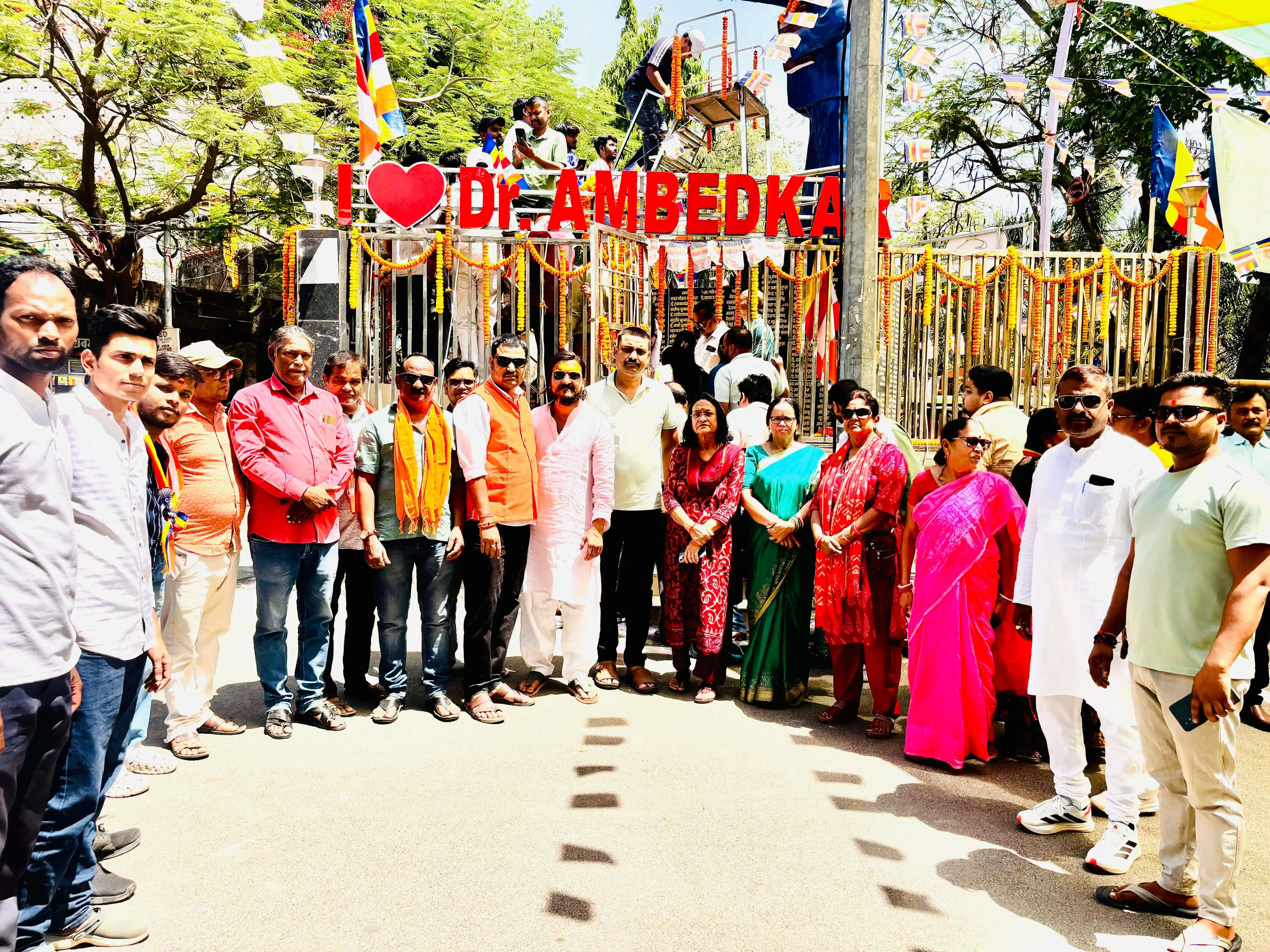 बाबा साहेब की जयंति पर भाजपा ने अर्पित की श्रद्धांजलि