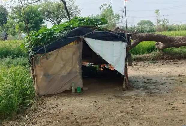 काली माता के स्थान पर बुजुर्ग ने बांके से गला काटकर दी जान
