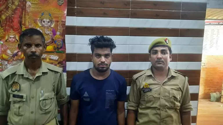 पुलिस भर्ती परीक्षा के दौरान दो छात्रों को पुलिस ने किया गिरफ्तार