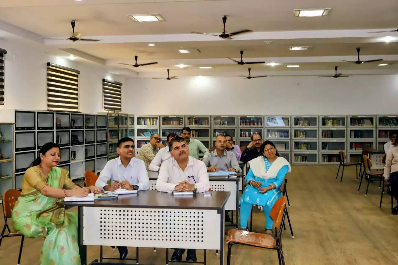 अंबिकापुर : सैनिक स्कूल में नवाचारी शिक्षण पद्धतियों पर दो दिवसीय कार्यशाला संपन्न