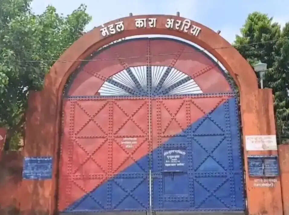 मंडल कारा की सुरक्षा पर उठा सवाल,चोरी के आरोप में बंद कैदी दीवाल फांदकर भागा