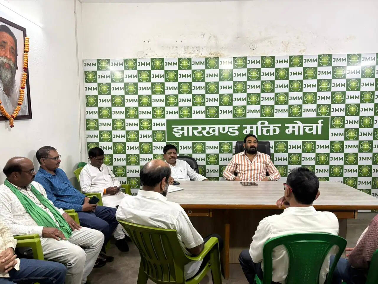 कोयला श्रमिकों की समस्याओं के लिए यूनियन निभाए भूमिका : विनोद