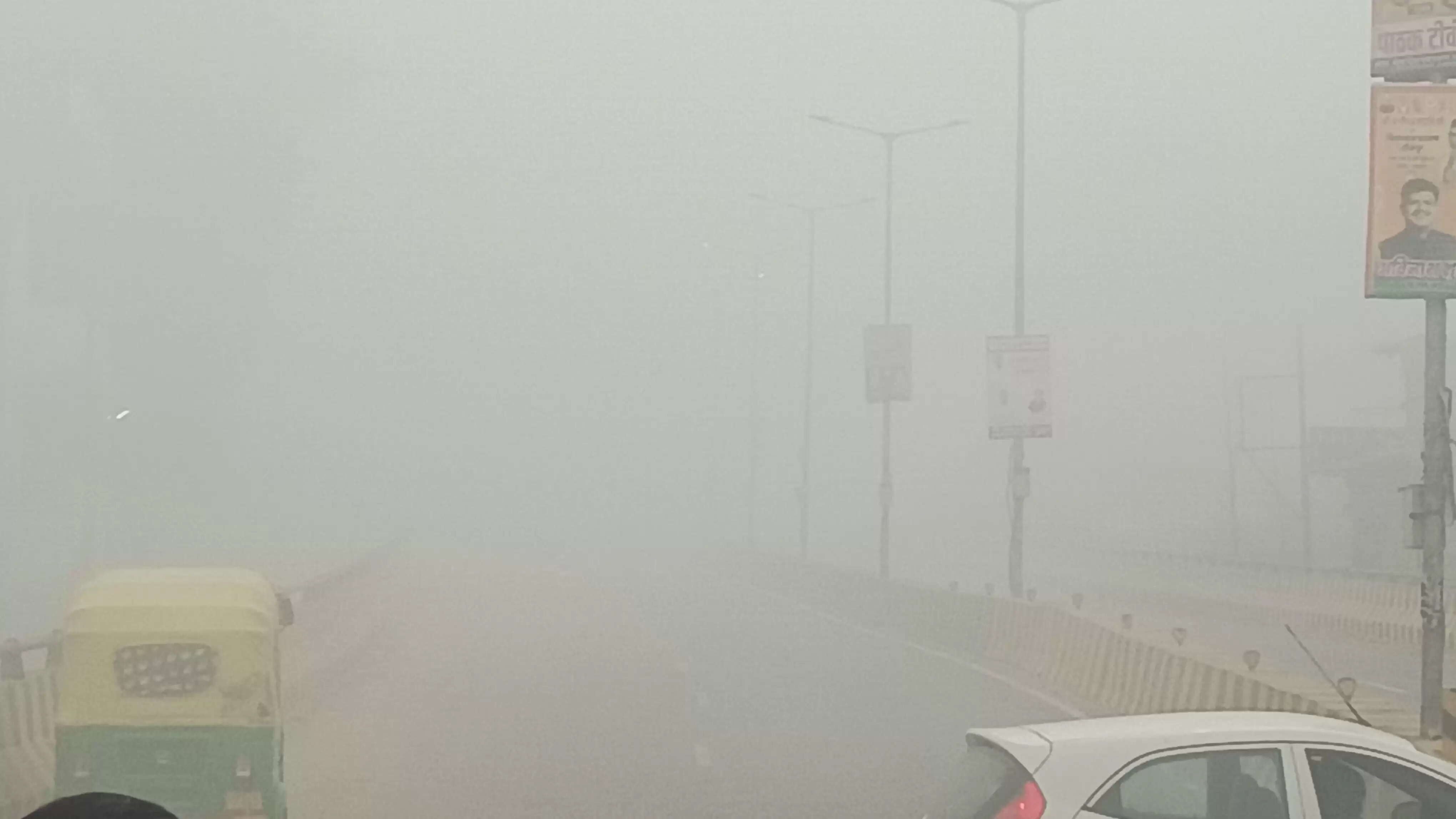 जौनपुर में शीतलहर का प्रकोप : पांचवें दिन भी नहीं हो रहे सूर्य देव के दर्शन