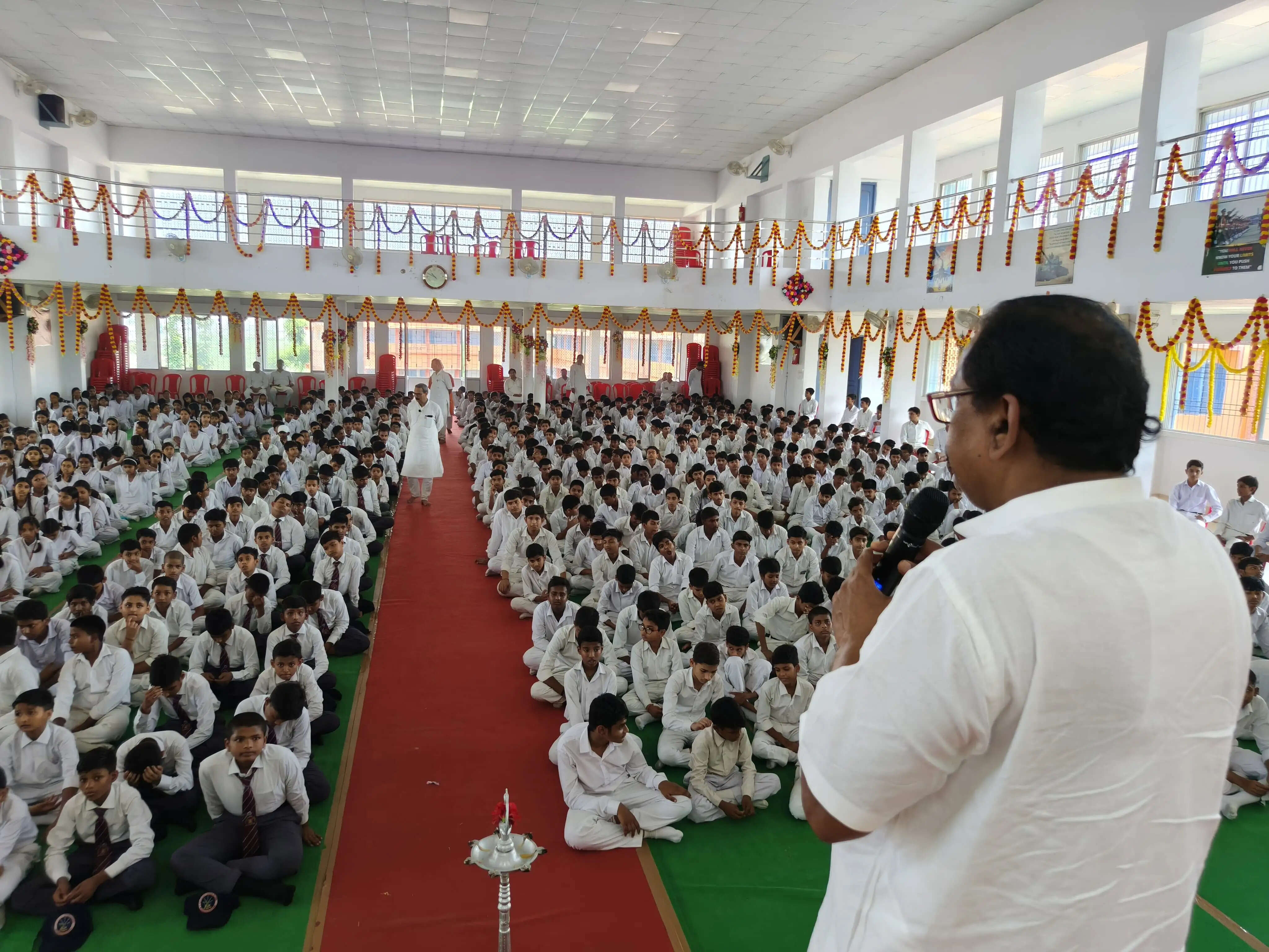 हर्षोल्लास के साथ मनाया गया मातृ दिवस