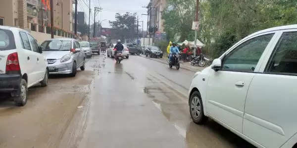 मुरादाबाद में दो घंटे की बारिश ने कराया सर्दी का अहसास