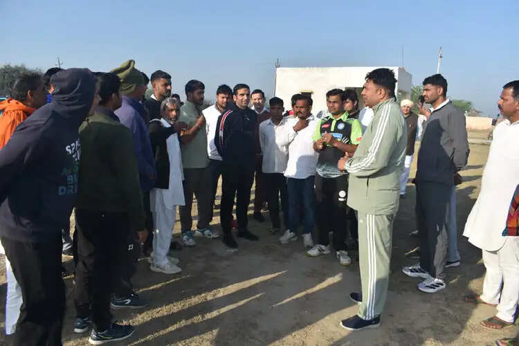 सोनीपत के डीसी ने गोहाना में किया रात्रि ठहराव,सुनी 177 शिकायतें