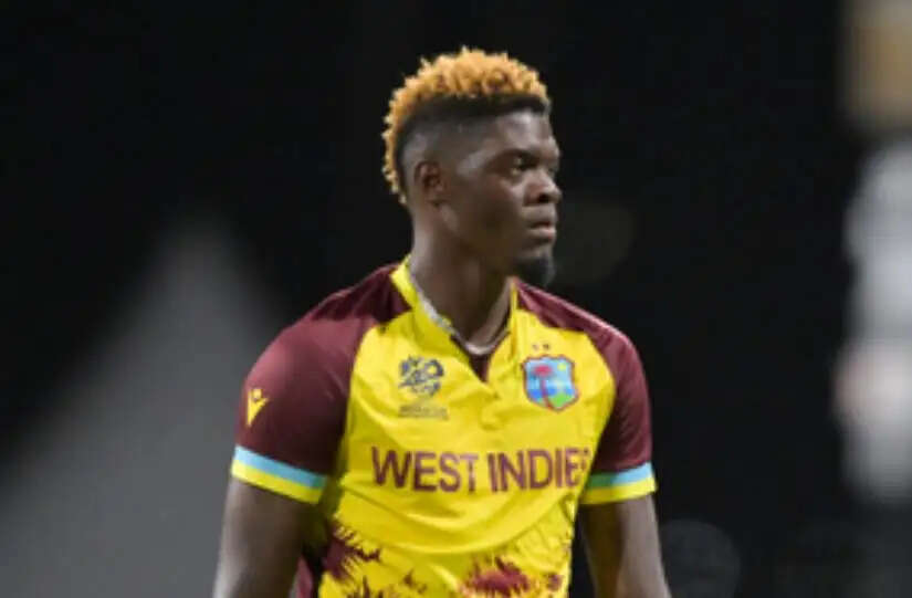 कप्तान शाई होप के साथ मैदान पर विवाद के बाद अल्जारी जोसेफ दो मैचों के लिए निलंबित