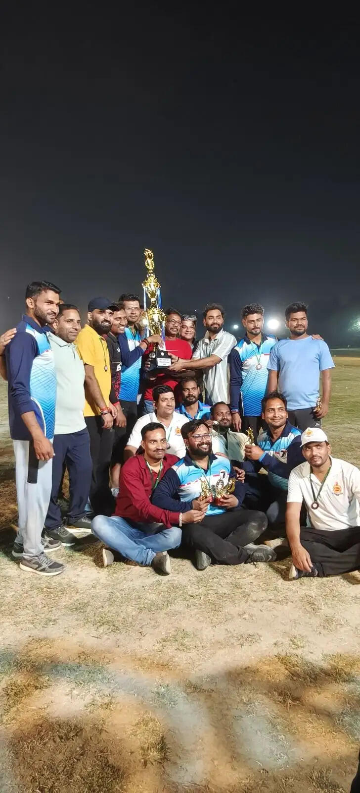 बीएचयू कर्मचारी नाइट क्रिकेट प्रतियोगिता में कॉमर्स सुपर किंग्स बनी विजेता