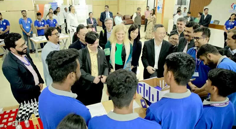 एडीबी के प्रतिनिधिमंडल ने देखा संत शिरोमणि रविदास ग्लोबल स्किल्स पार्क का उत्कृष्ट कौशल विकास मॉडल