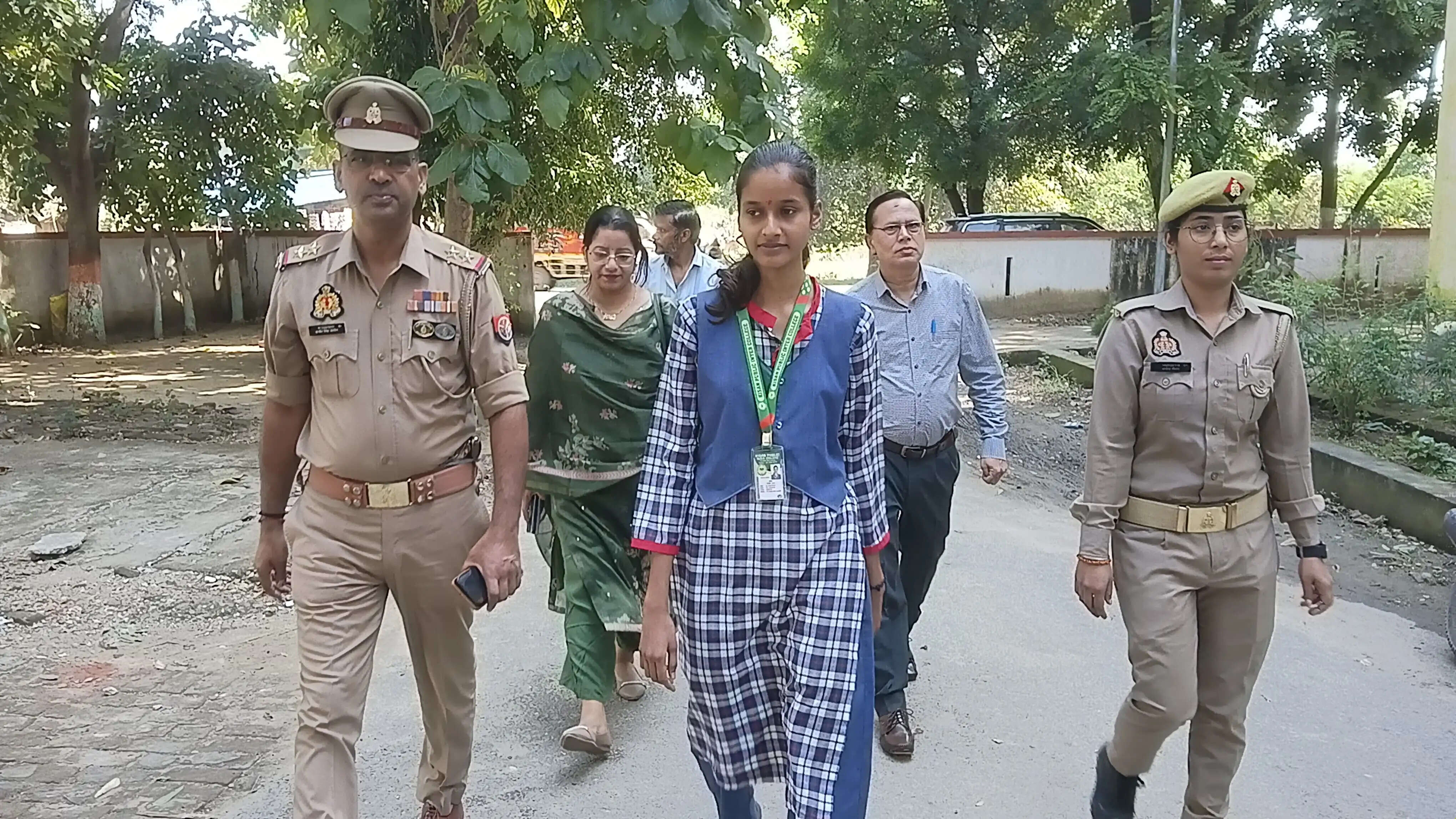 उदिति शर्मा एक दिन के लिए बनीं थाना कुंदरकी की प्रभारी