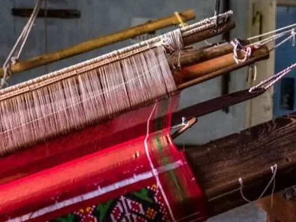 हथकरघा बुनकर जिला स्तरीय पुरस्कार के लिए 15 मई तक करें आवेदन