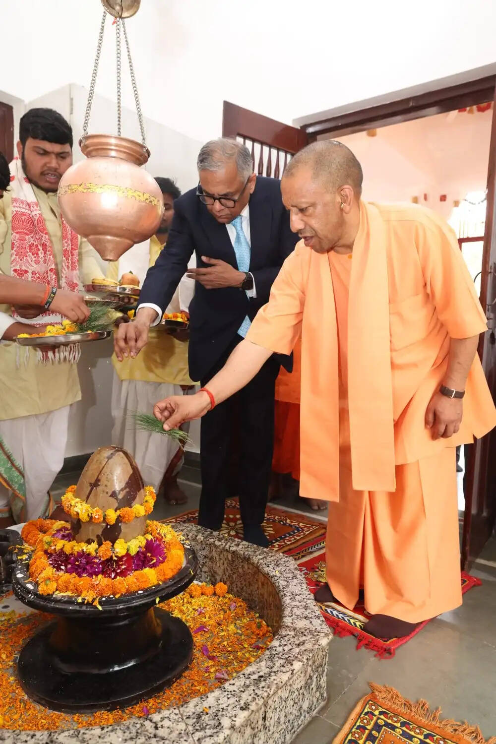 एमजीयूजी में पंचकर्म केंद्र को देखकर अभिभूत हुए टाटा संस के चेयरमैन