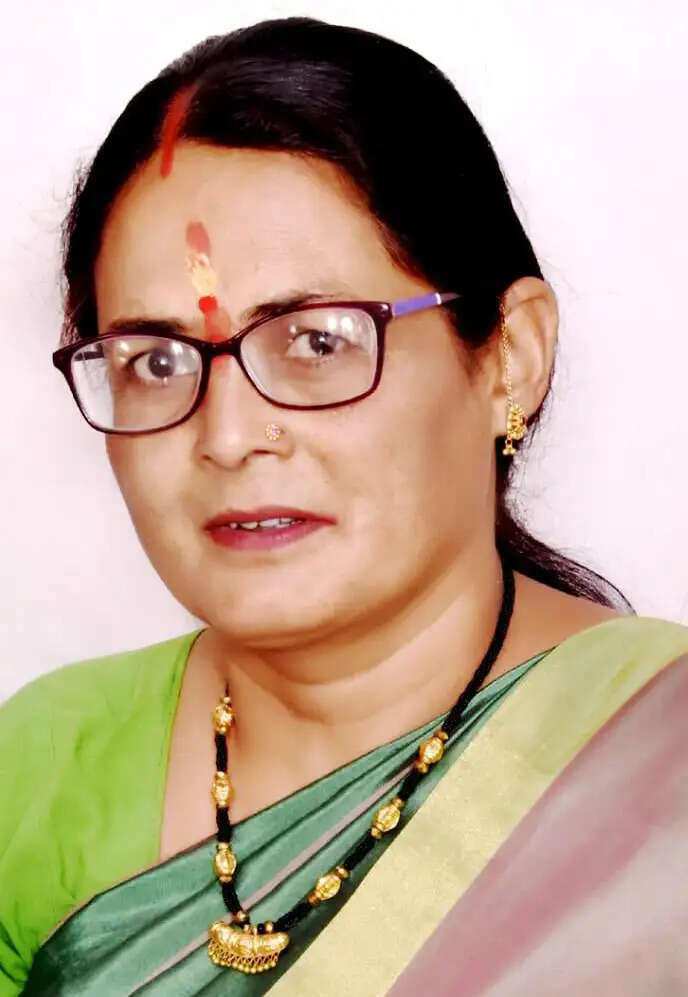 ग्रामीण क्षेत्रों में भी होने लगी गैस सिलेंडर की किल्लत, उपभोक्ताओं में रोष