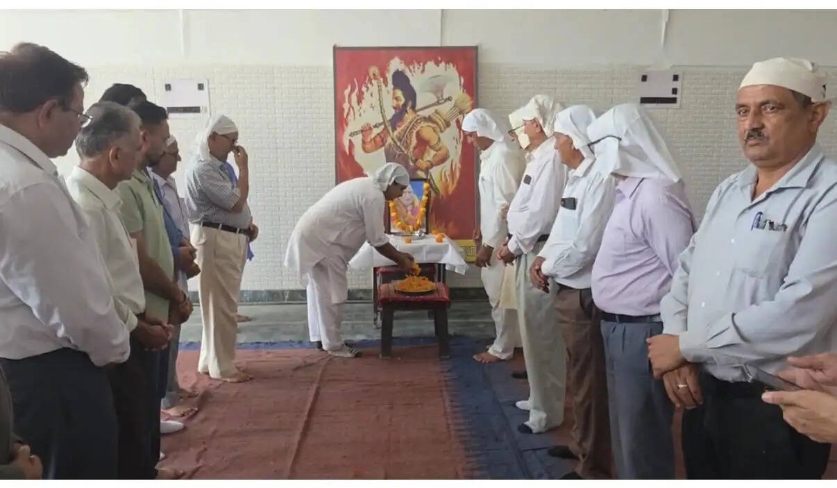 डॉ. दुष्यंत उब्बोट की कमी समाज को हमेशा खलेगी, श्री ब्राह्मण सभा ने दी भावभीनी श्रद्धांजलि