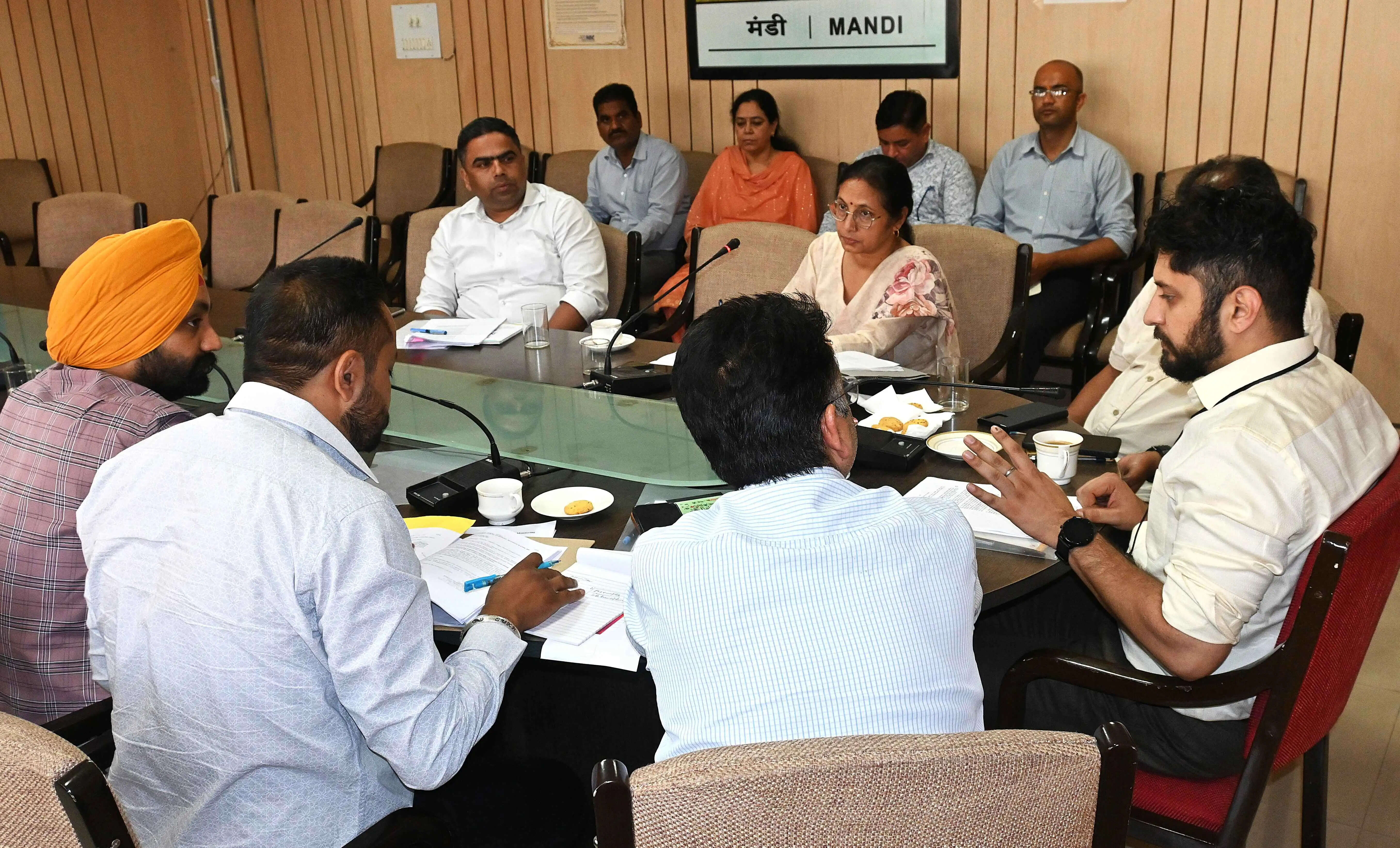उपायुक्त ने की जिला स्तरीय नदी निगरानी समिति की बैठक की अध्यक्षता