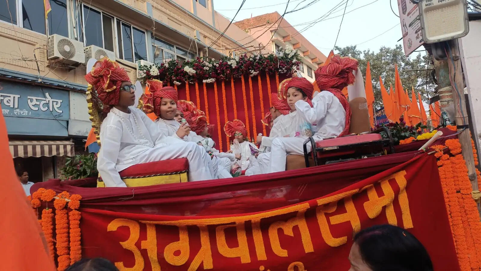 महाराजा अग्रसेन जयंती पर निकली भव्य शोभायात्रा