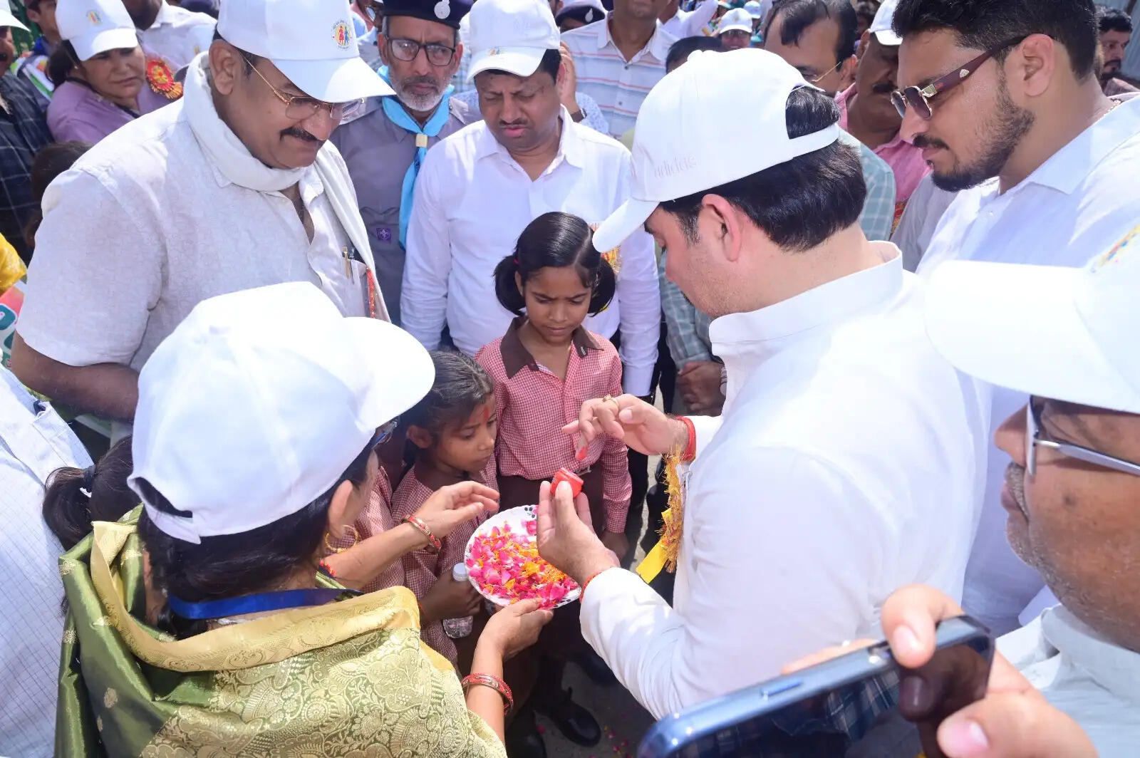 स्कूल चलो अभियान के दूसरे चरण का आगाज, नामांकन बढ़ाने को निकली जागरूकता रैली